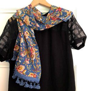 BLUE FLORAL SCARF WITH TASSELS